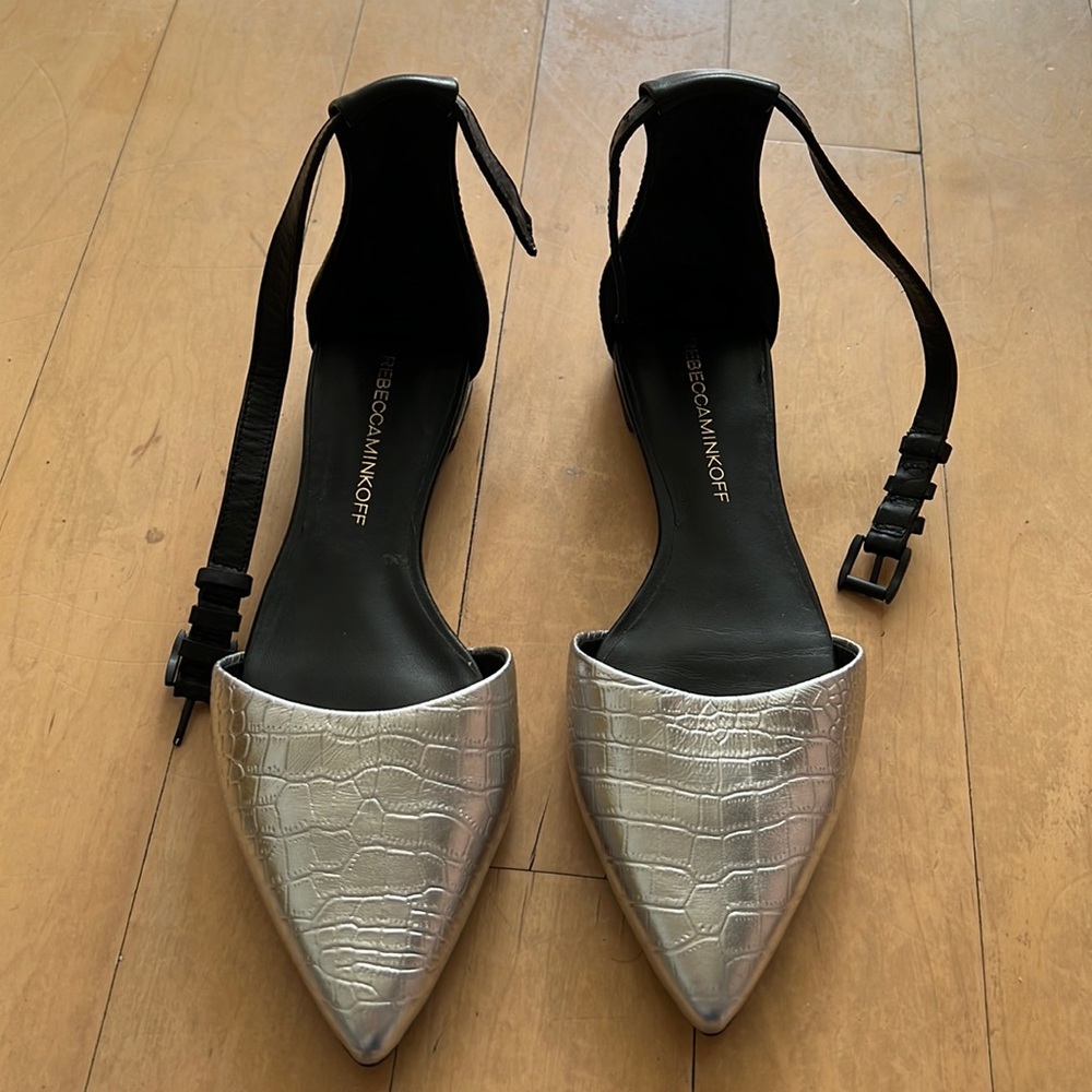 New Never Worn Rebecca Minkoff Flats in Silver